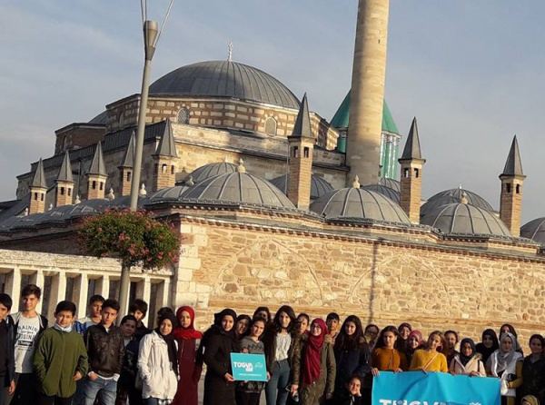 Öğrencilerimiz TÜGVA Antalya Ortaokul Koordinatörlüğü rehberliğinde Konya´ya düzenlenen kültür ve tarih gezisine katıldılar. 