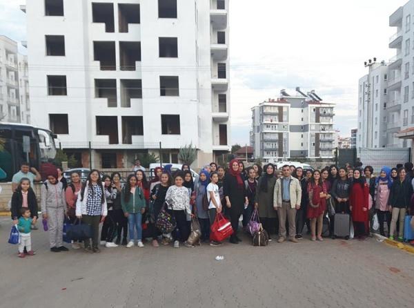 Öğrencilerimizi TÜGVA Antalya Ortaokul Koordinatörlüğünün düzenlediği 3 gün sürecek olan eğitim ve motivasyon kampına uğurladık.