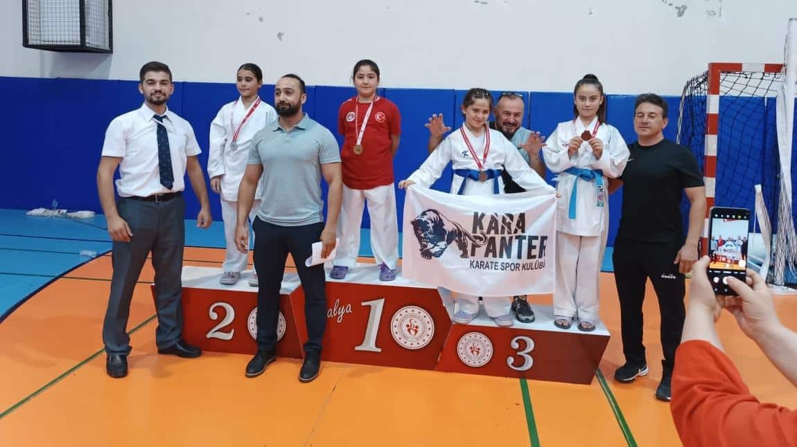 Karate Şampiyonası Antalya birincisi olduk!